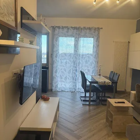 Appartement Pella House *