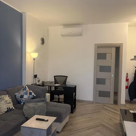 Pella House דירה