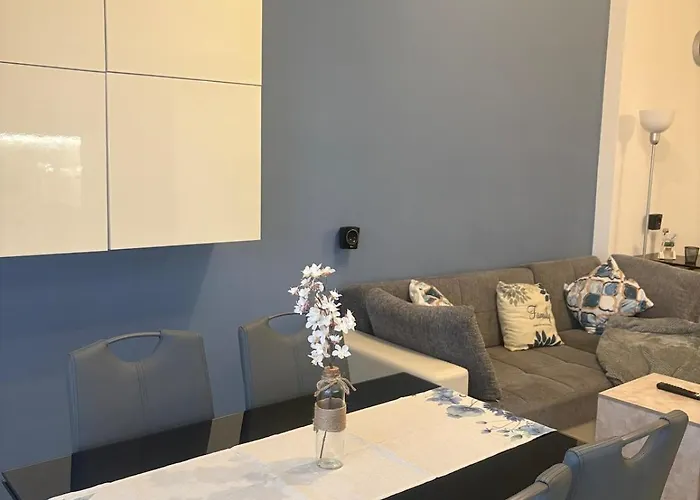 Pella House Appartamento Airasca